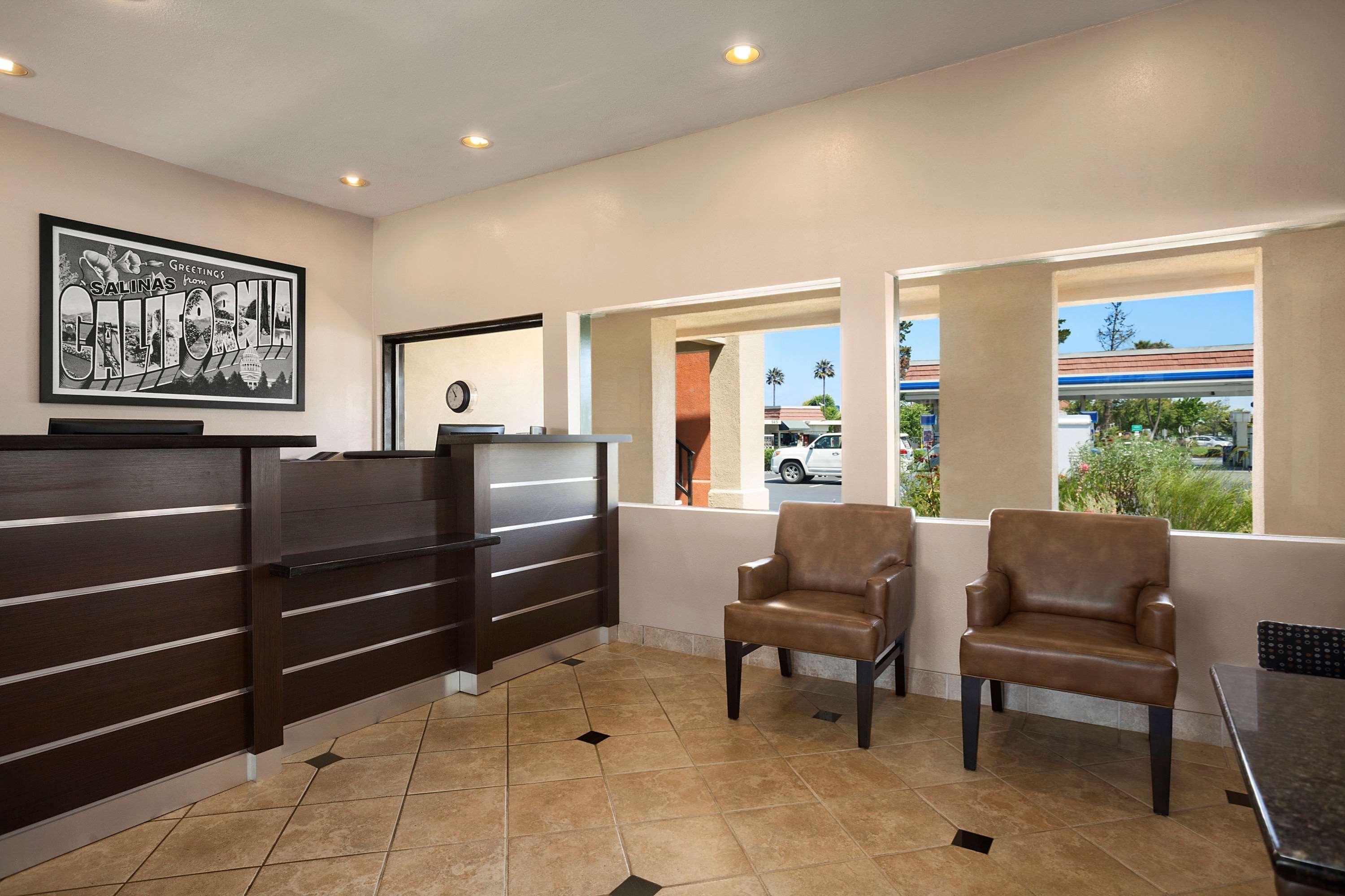 Super 8 By Wyndham Salinas Exterior foto